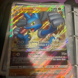 Lucario VSTAR Pokémon Card